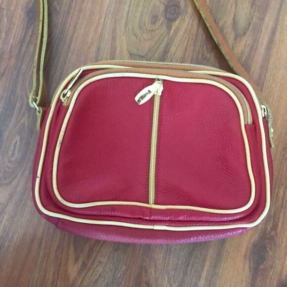 Valentina made in Italy, red pebbled, leather Crossbody bag - Picture 1 of 7